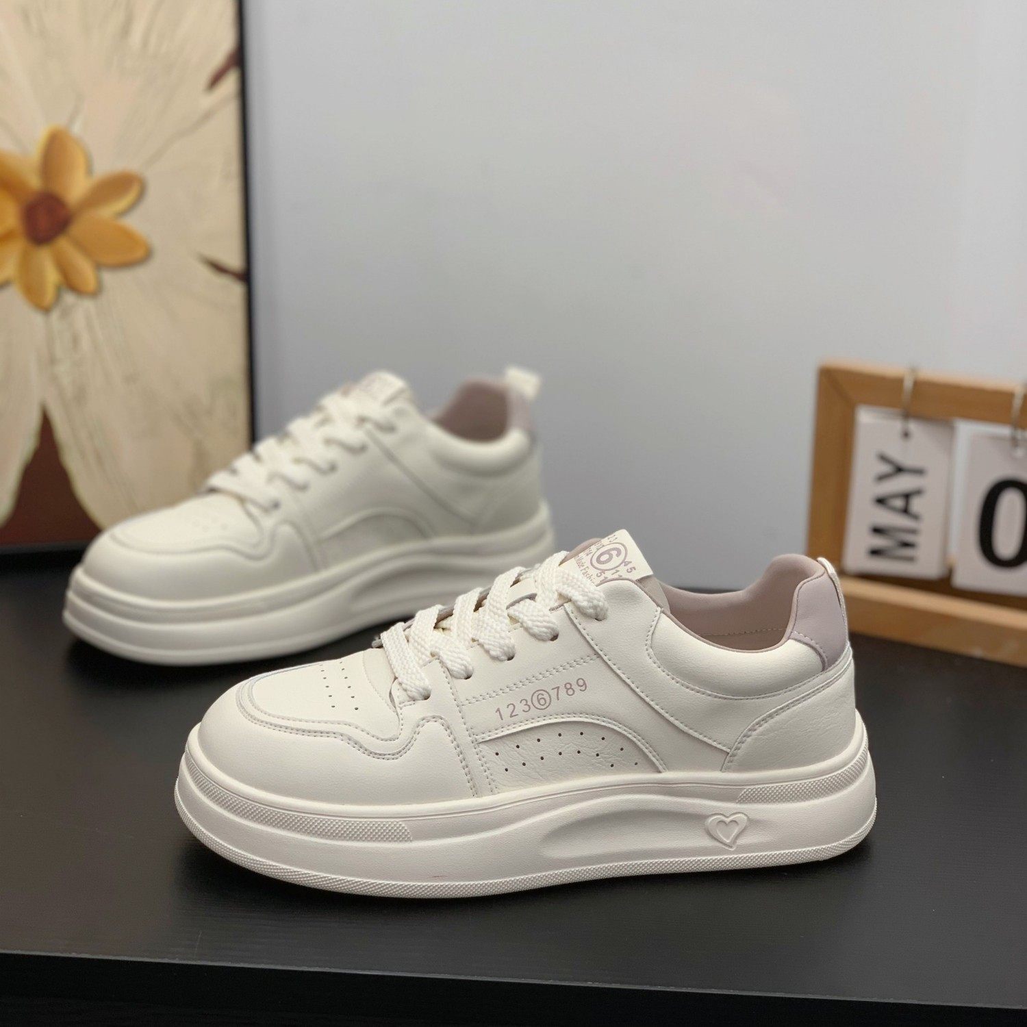 2026春季新款真皮小白鞋女时尚休闲平底板鞋百搭通勤显脚小运动鞋,女鞋,休闲板鞋,淘宝优惠券,粉丝福利购,淘宝优惠卷