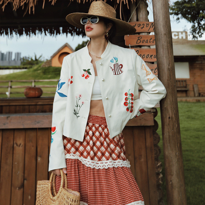 法式艺术感白色涂鸦刺绣短外套