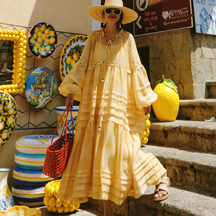 麦叙原创《金盏风铃》法式度假晕染印花褶皱吊带连衣裙宽松两件套