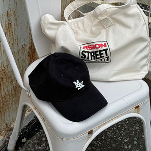 【SOWO】原创经典款永不过时的黑色软顶纯棉刺绣字母可调节棒球帽