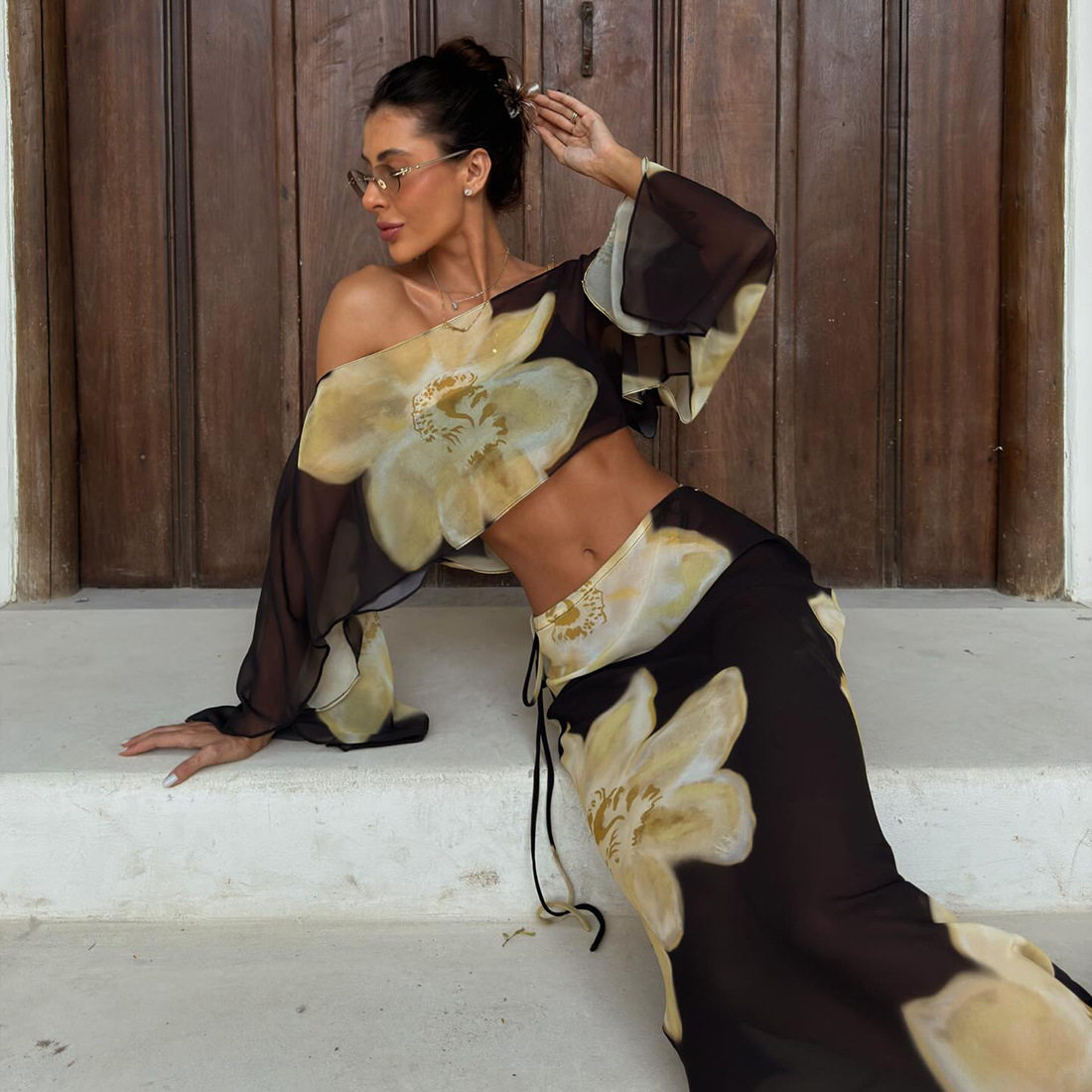 Outfitgirl大花朵印花沙滩度假一字肩露脐短上衣高腰长款半身裙女