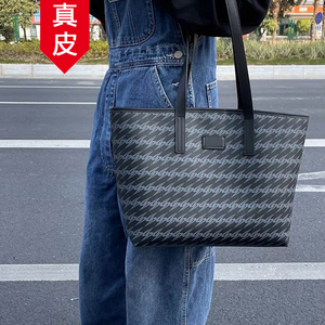 香港代购大容量通勤托特包包女2023新款高级质感小众设计师单肩包