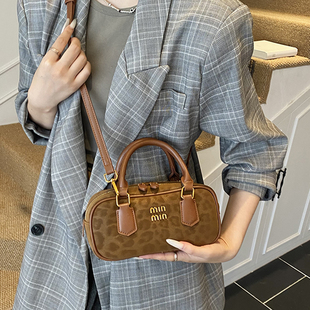 豹纹复古小包包女秋冬百搭2025新款时尚单肩斜挎包韩版手提枕头包