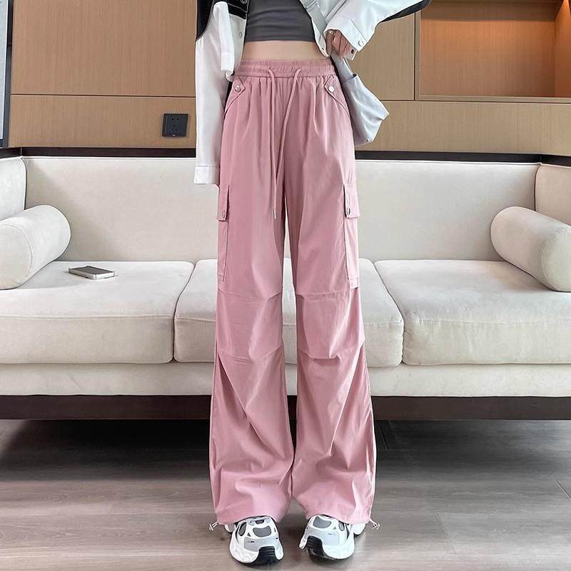 高腰美式休闲工装长裤口袋设计