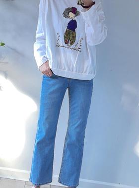 韩国进口2ne6春季新款简洁贴布刺绣水洗浅蓝色弹力微喇直筒牛仔裤