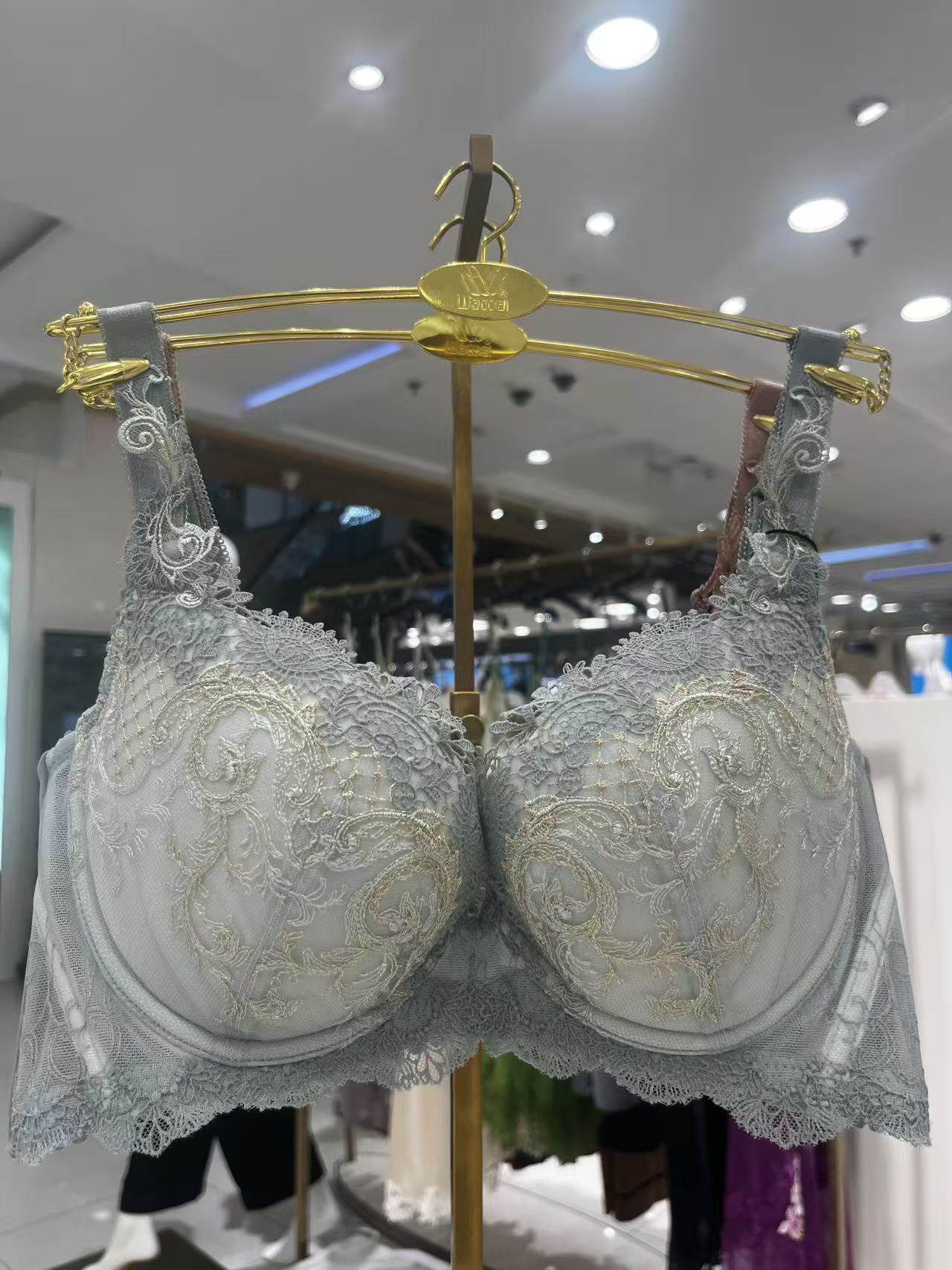 华歌尔新款铂尔西WB38F5收副乳薄款稳定包容调整型聚拢文胸台湾产