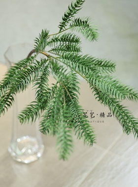 带霜白色仿真松针枝条圣诞树装饰树枝植物假花松树枝雪松侧柏枝