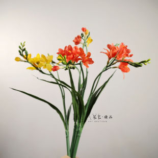 红色仿真萱草花小兰惠兰千鸟兰花朵装饰花艺摆件室内家新年好运