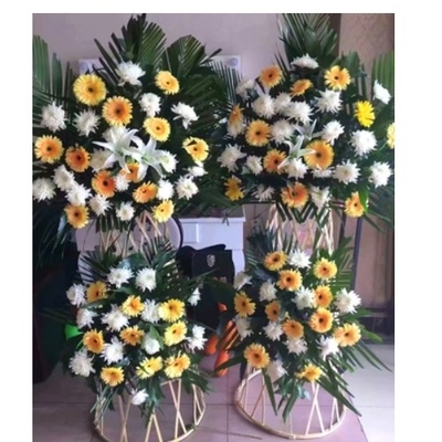 曲靖麒麟区火车站师范学院紫云路万达广场鲜花店速递白事花圈清明