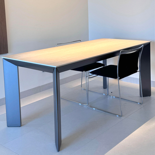 洞石岩板餐桌2025新款 家用极简不锈钢饭桌简约高端定制长方形桌子