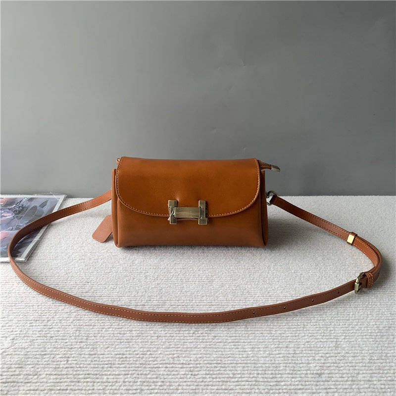 新款头层植鞣牛皮单肩斜挎女包简约时尚百搭小方包高级感轻奢女包