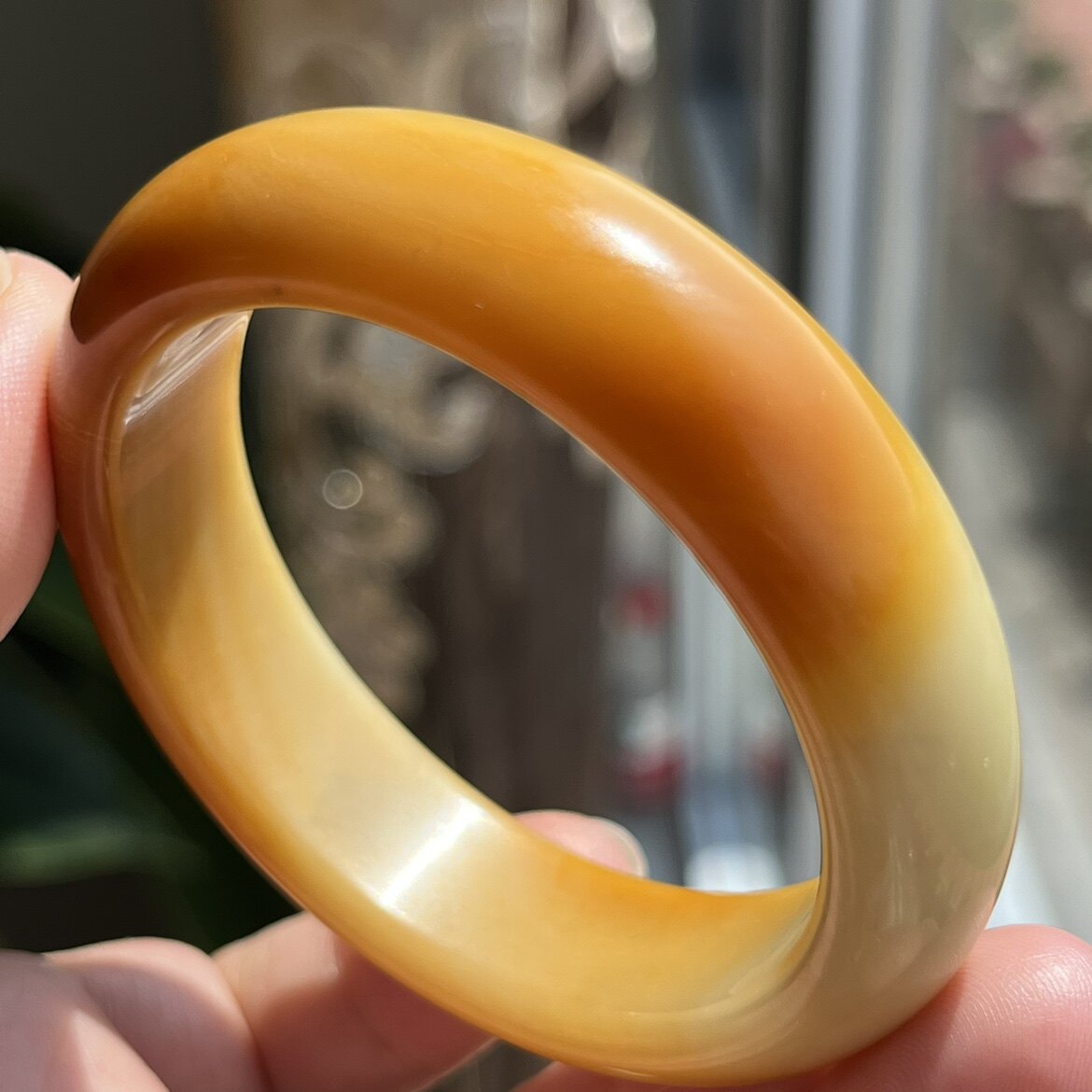 天然岫玉辽阳花玉鸡油黄手镯53加口径鸡蛋黄血管线越带越红透