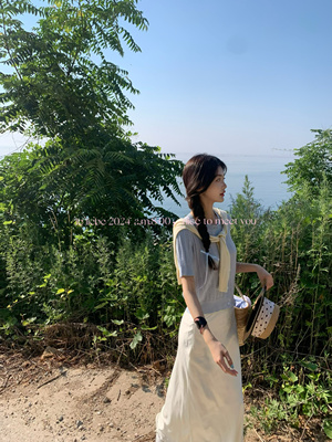 LE LIEBE 夏季新款 立体绞花 气质温柔圆领短袖针织 纯色简约