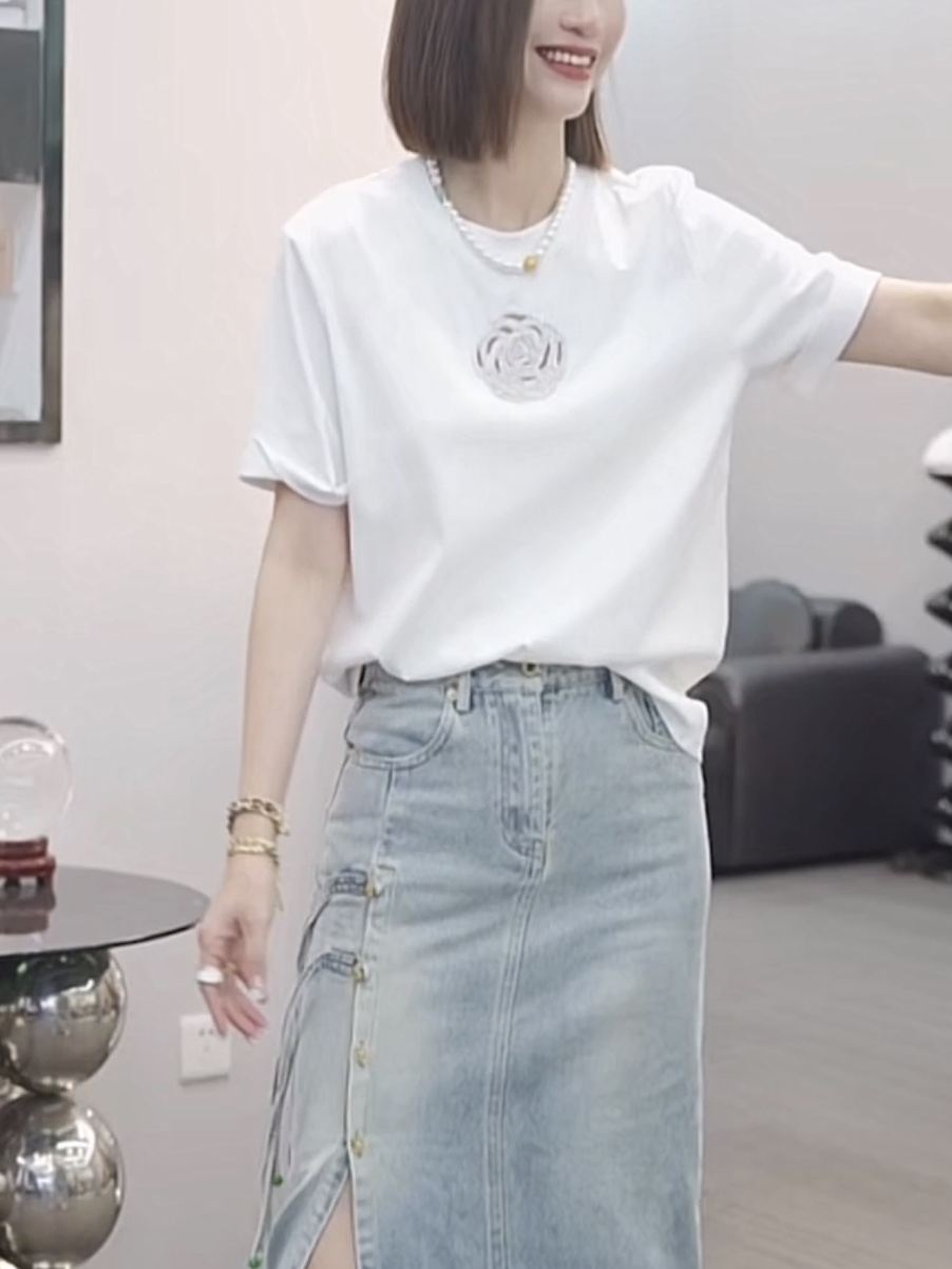 重工花朵钉珠短袖T恤女2024夏季新款休闲气质百搭显瘦半袖上衣潮