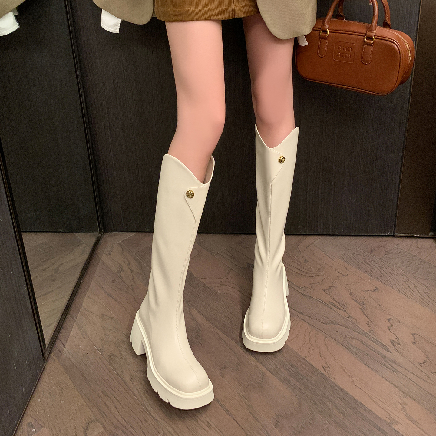 新款时尚小金币显瘦不过膝长靴子