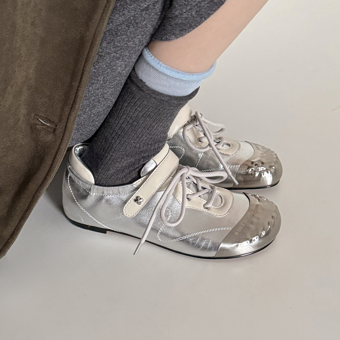 2.5m银色圆头复古芭蕾鞋单鞋女