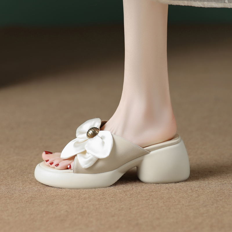 甜美蝴蝶结拖鞋女外穿夏露趾厚底