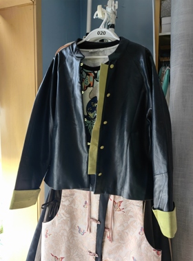 罗绮者20号新中式皮衣圆领对襟拼接绿色织锦PU外套，赠送内搭打底