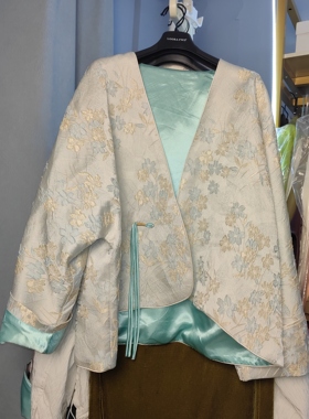 罗绮者新中式薄荷绿提花外套对襟凹凸肌理刻花大袖衫上衣浅蓝色女