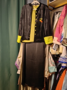 罗绮者新中式国风丝绒外套女立体小南瓜配饰果绿色袖口上衣黄绿衬