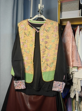 罗绮者79号宋锦双面穿马甲140斤穿面料质感超级棒荧光浮光锦绿色