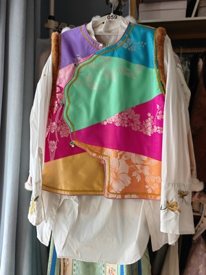 罗绮者彩色格子加棉加毛30年老软缎面马甲花边斜襟马甲绿色老缎面