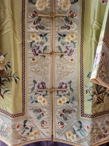 罗绮者～精品重工系列～100%桑蚕丝刺绣对襟草绿色外套+紫色长裤