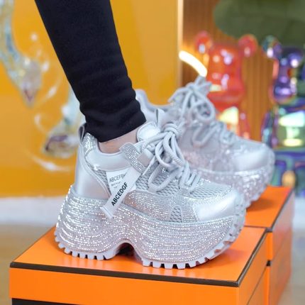 2025春小个子百搭增高休闲运动鞋9cm巨好看水钻透气厚底老爹鞋女