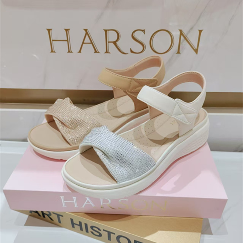 HM257905哈森商场同款2025年夏季新款时尚休闲舒适厚底沙滩女凉鞋