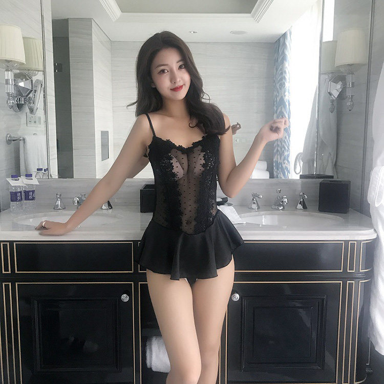 镂空蕾丝火辣紧身超短月光裙