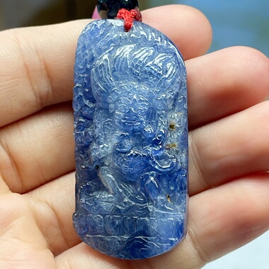 天然缅甸蓝宝石雕刻件大黑天招米守护神皇家蓝配红宝石毛衣链有证
