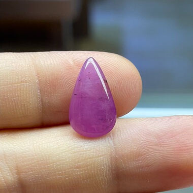 天然无烧无注胶非洲红宝石水滴形滴水聚财女士轻奢高级感镶嵌吊坠