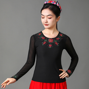 新疆舞蹈服装演出服新款民族女上衣绣花烫钻练功服维族广场表演服