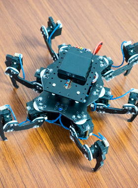 新款 六足 蜘蛛机器人 教育 编程 比赛 遥控 避障 可回读 塑料9G