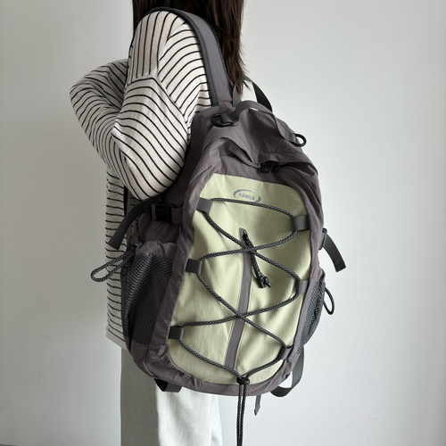 轻便减负超轻防泼水登山双肩背包