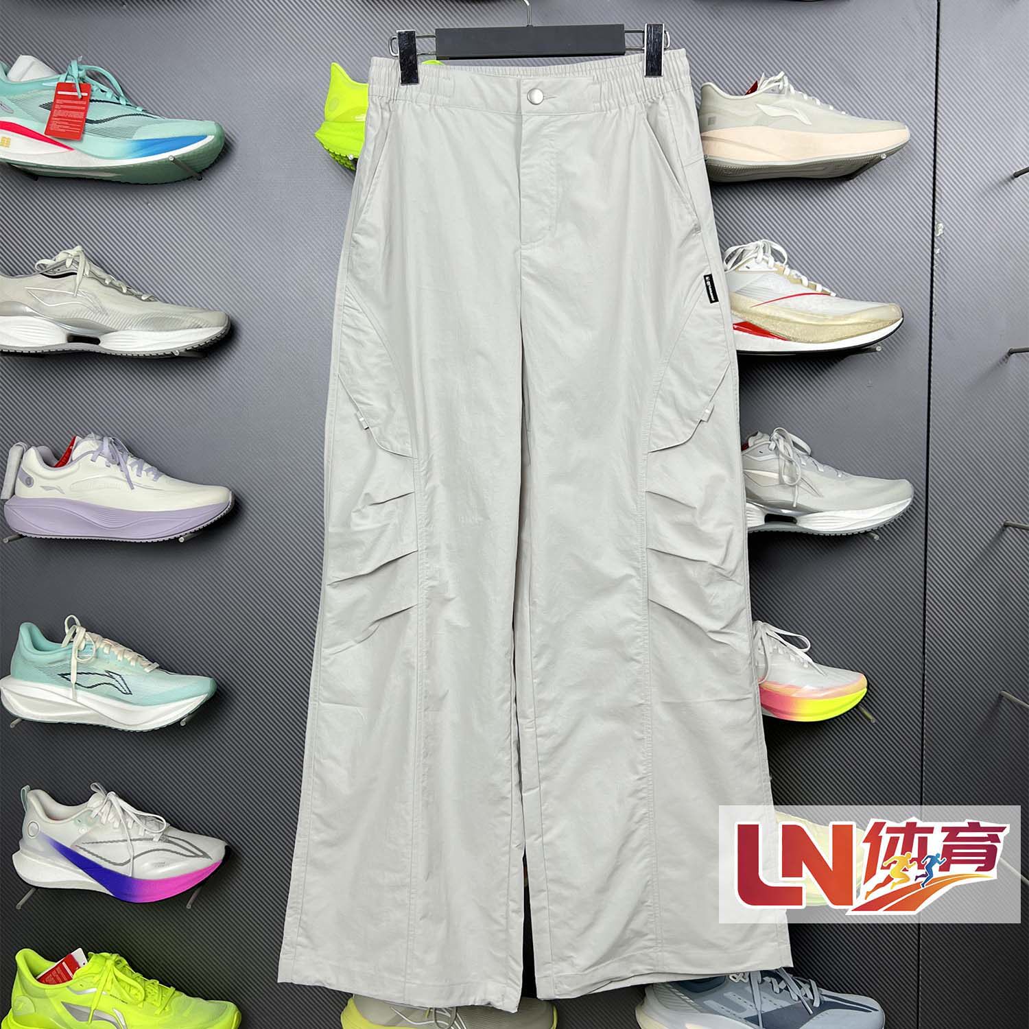 李宁卫裤 2026夏季新品女子反光冰感舒适防泼水宽松运动裤AYKW112