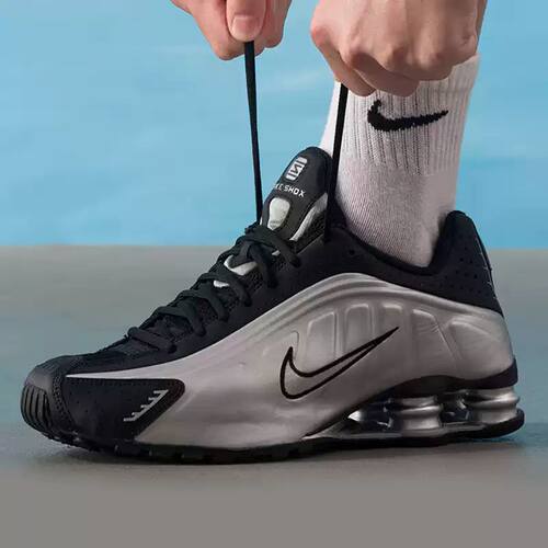 NikeShoxGravity气柱跑步鞋