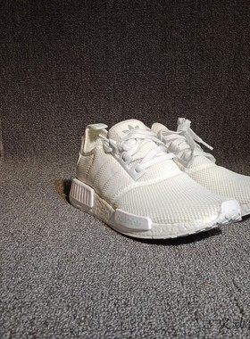 昊动  Adidas 三叶草 NMD R1 网面黑白鞋  跑鞋 S79166  S79165