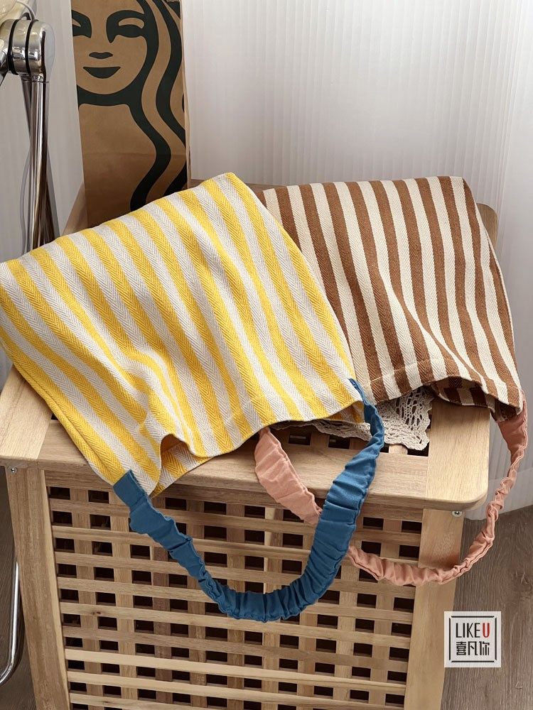 原创小众夏日褶皱肩带撞色条纹单肩包甜美清新学生通勤手提帆布袋,箱包皮具/热销女包/男包,通用款女包,淘宝优惠券,粉丝福利购,淘宝优惠卷