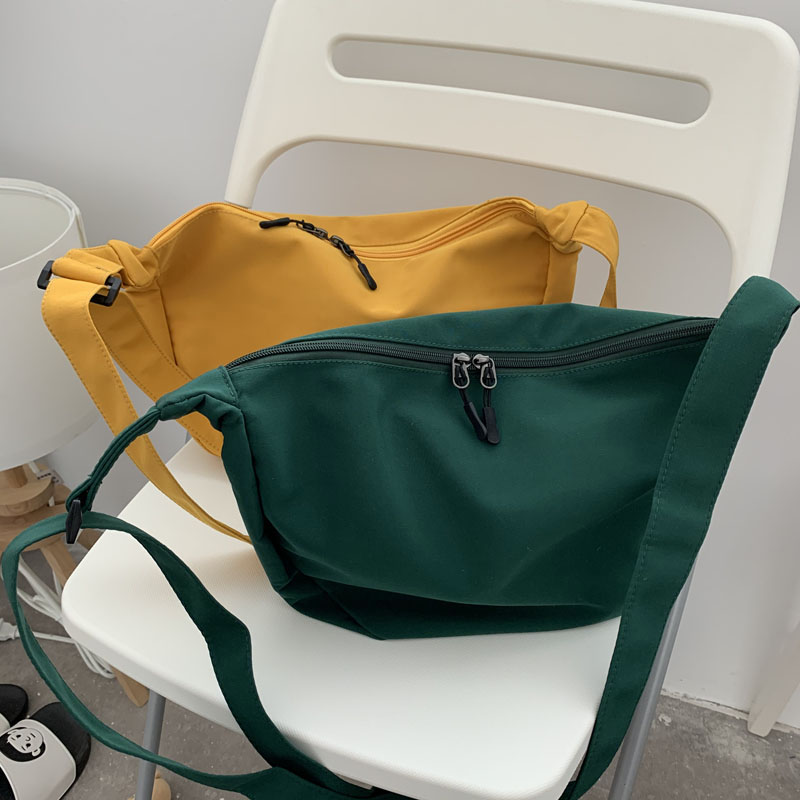 女包2025拉链自制休闲日系文艺小清新港风胸包女小包百搭斜挎包包