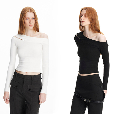 珍珠扣露肩弹力修身打底衫