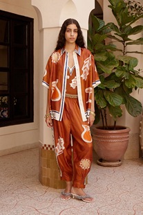 澳洲小众真丝手绘印花短袖衬衫九分裤套装2026新款度假休闲两件套