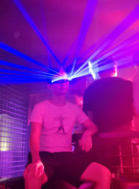 镭射激光眼镜蹦迪网红抖音神器酒吧夜店DJ激光手套舞台表演发光帽