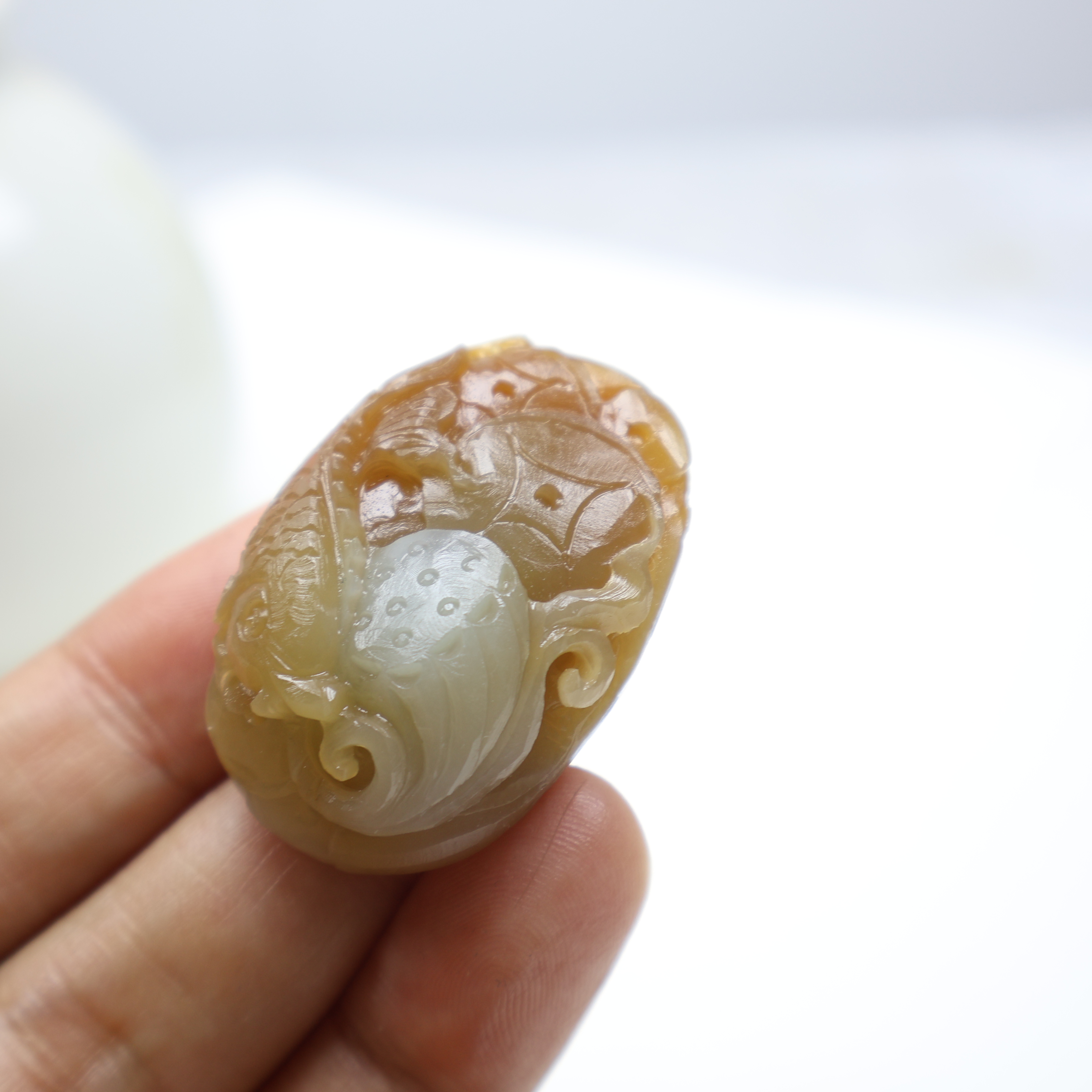 天然新疆和田玉糖料俏色巧雕荷花吊坠莲花挂件包抛光