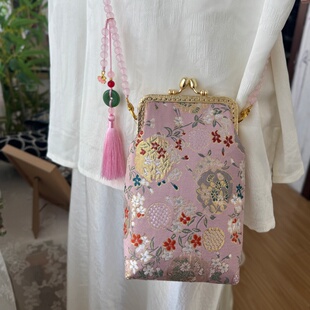 【成品】新中式斜挎包女竖式手机包抖音爆款复古流苏口金手工包