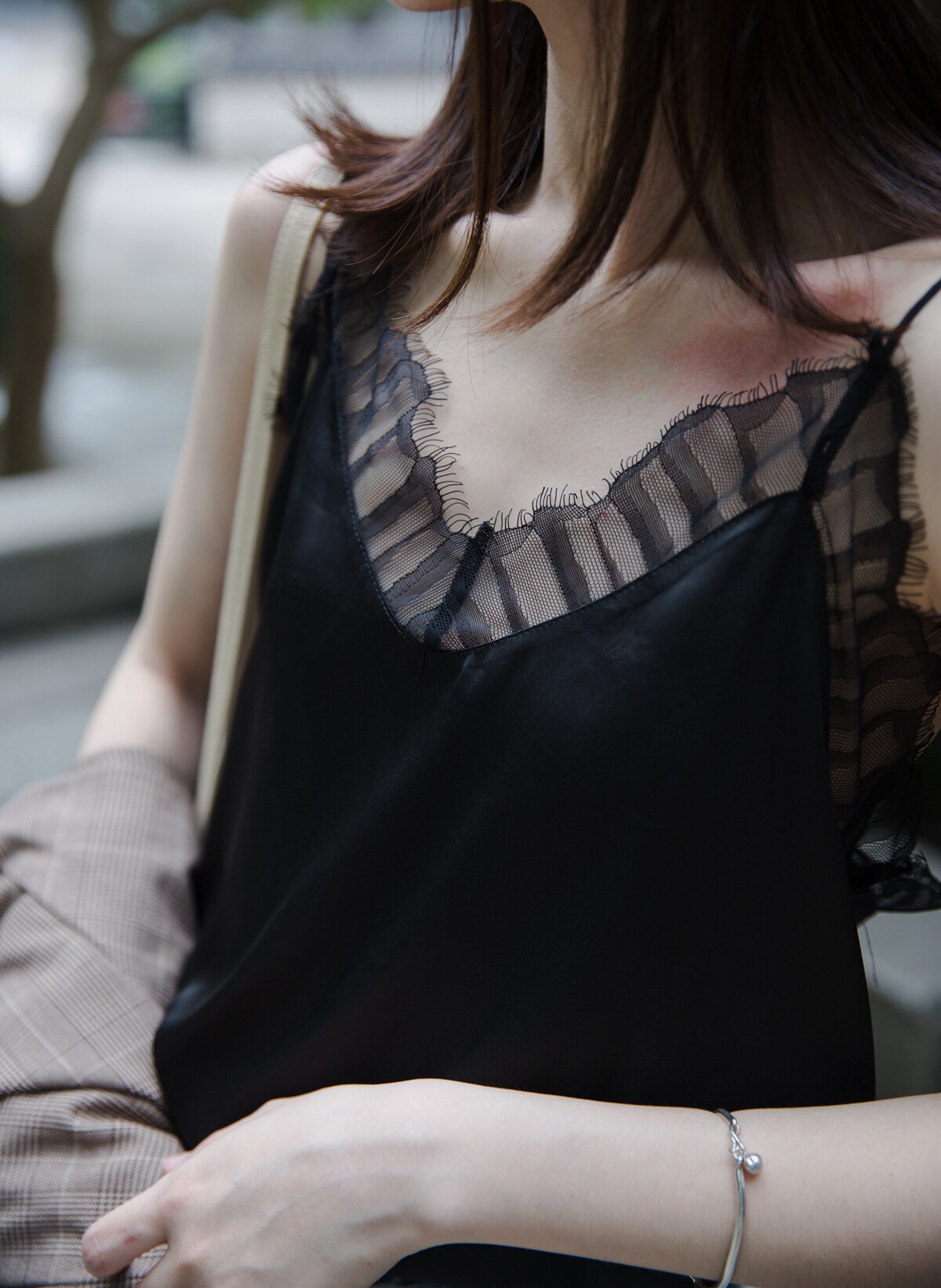 欧美宽松真丝蕾丝吊带外穿缎面V领背心无袖西装内搭打底衫