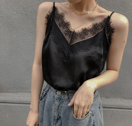 ins小众遮副乳外穿高端缎面蕾丝吊带宽松V领无袖背心西装内搭打底