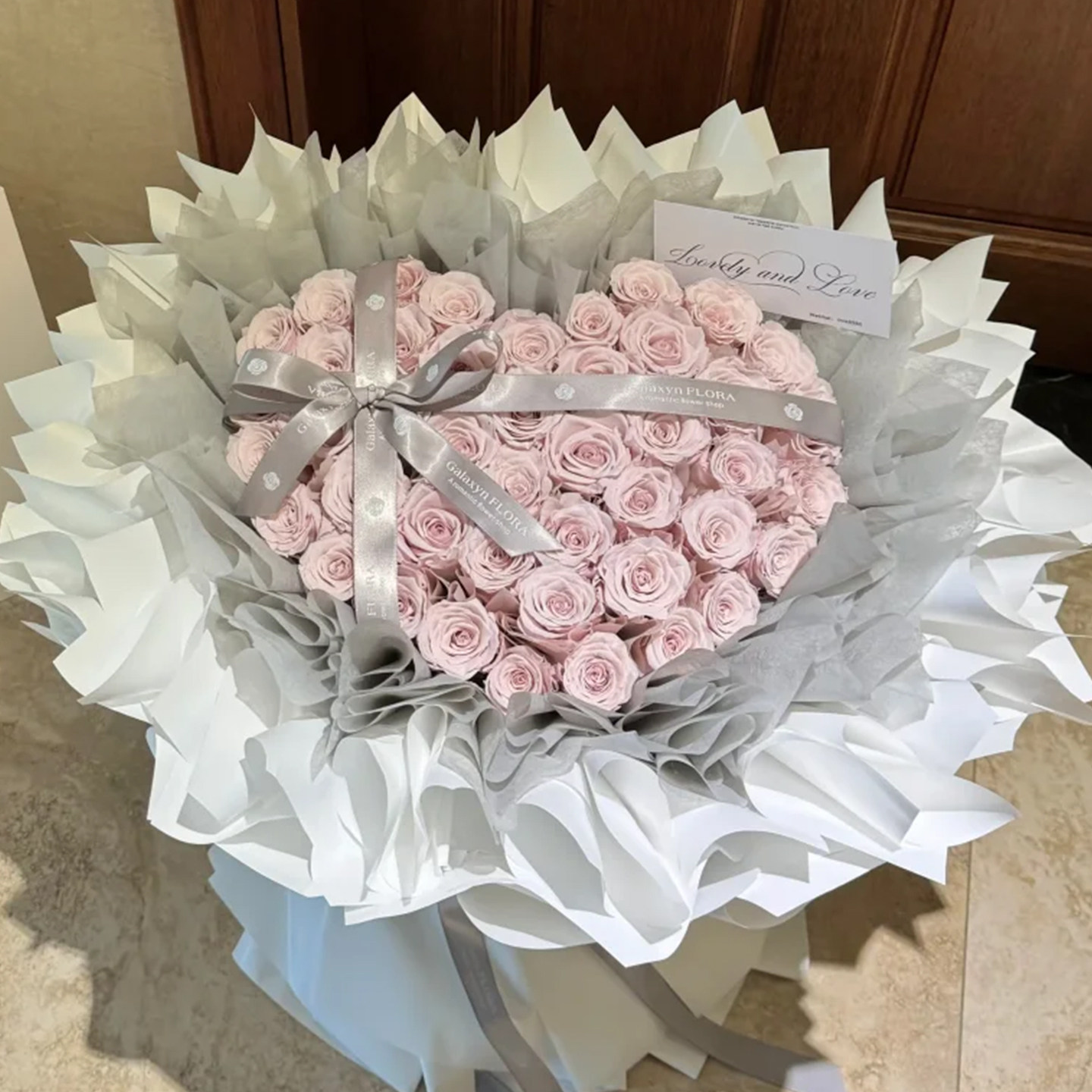 99朵乌梅子酱玫瑰花束同城速递送女友闺蜜生日鲜花北京上海杭州店