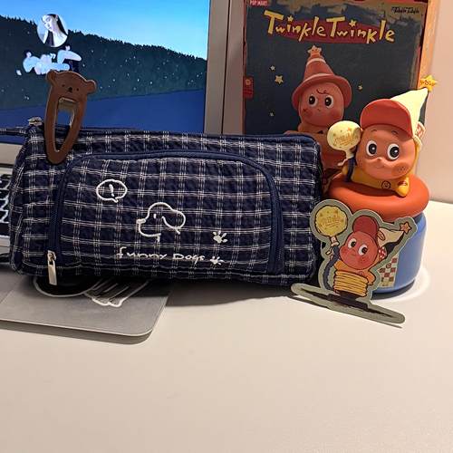 原创可爱小狗刺绣笔袋大容量学生