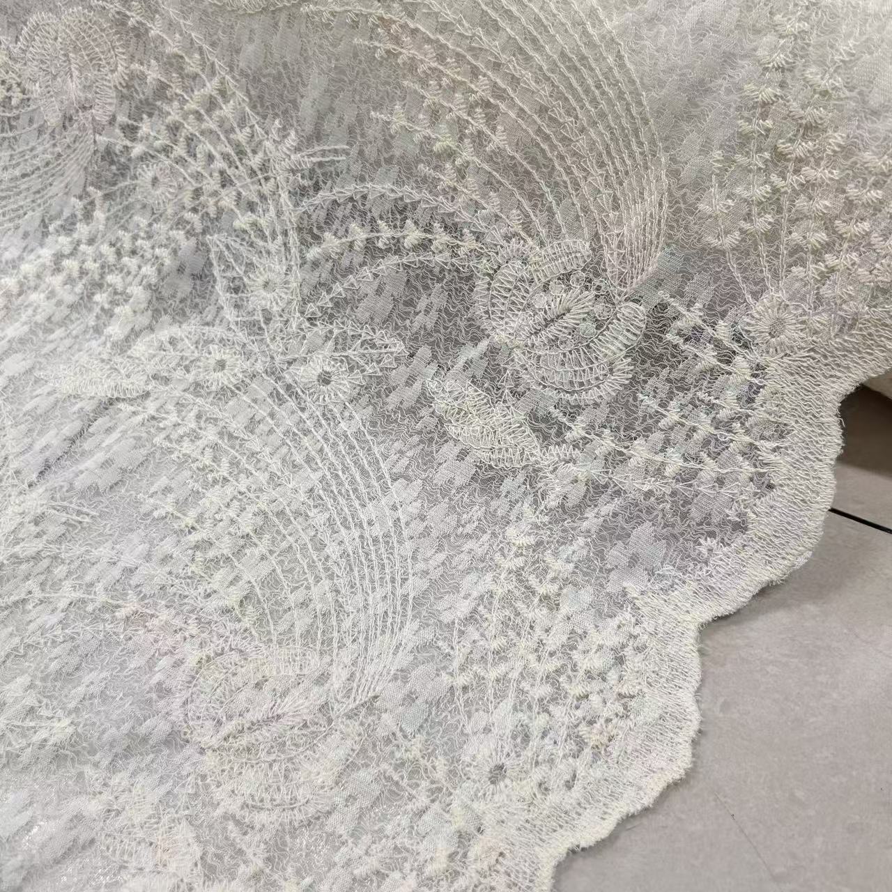 进口米白色水溶蕾丝花边面料春秋新款时装连衣裙服装布料垂坠柔软